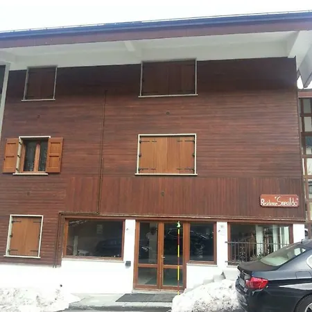 Smeraldo Apartment *